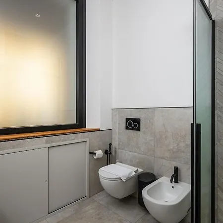 Maison Di Lusso Con 3 E Terrazzo Privato A 5 Min Da Piazza Maggiore Апартаменты