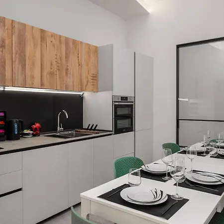 Maison Di Lusso Con 3 E Terrazzo Privato A 5 Min Da Piazza Maggiore Διαμέρισμα Μπολόνια