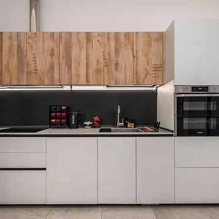 Maison Di Lusso Con 3 E Terrazzo Privato A 5 Min Da Piazza Maggiore Апартаменты *