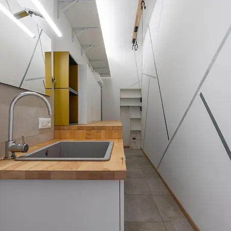 Maison Di Lusso Con 3 E Terrazzo Privato A 5 Min Da Piazza Maggiore Апартаменты *
